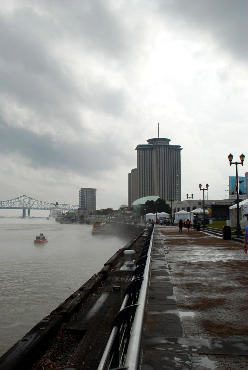 A gloomy day on the banks of the Mississippi in New Orleans.